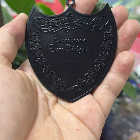 Dom perignon champagne Moët keychain - Picture 2 of 8